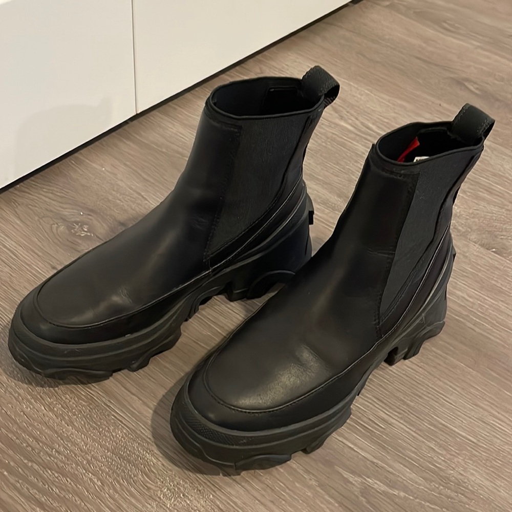 Women’s Sorel Brex waterproof Chelsea shoes 6.5